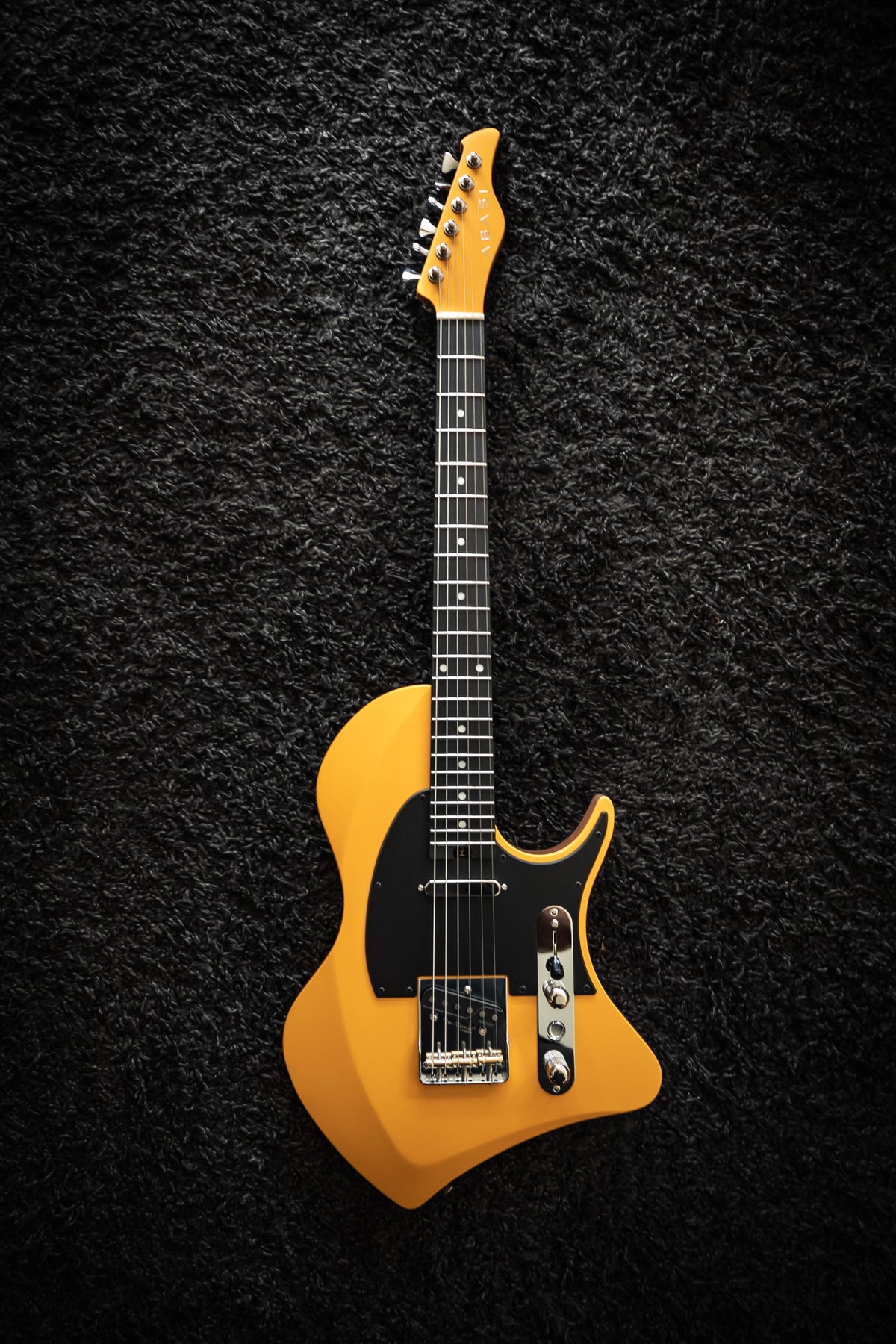 LARADA SPACE T // Cheddar