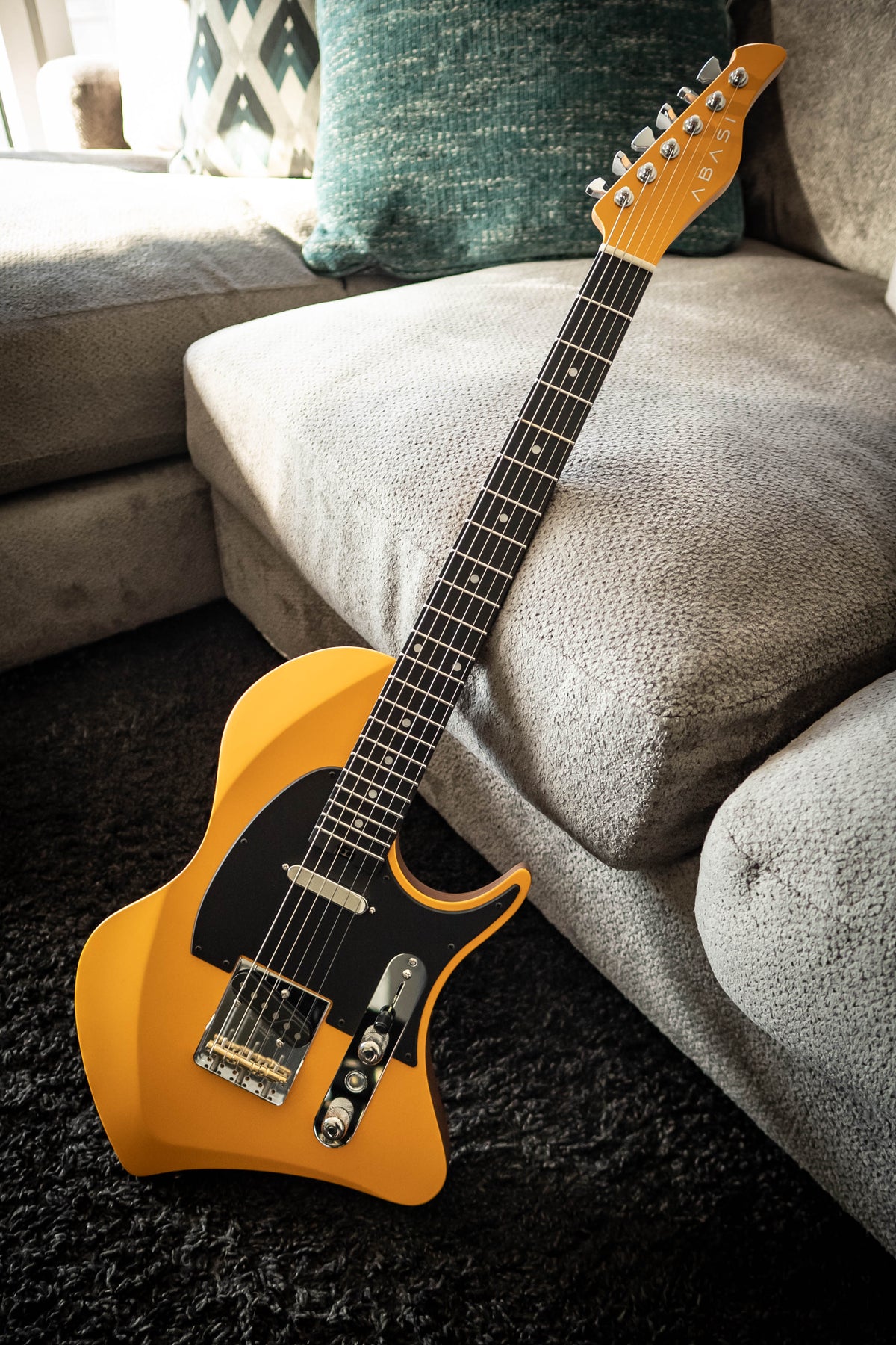 LARADA SPACE T // Cheddar