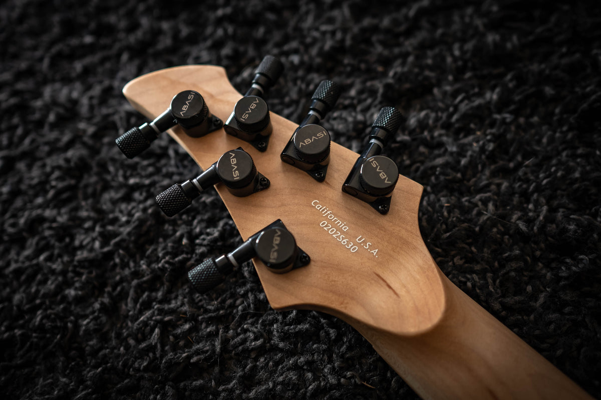 LARADA 6 Spartan // Aqua Dip [Black Hardware]