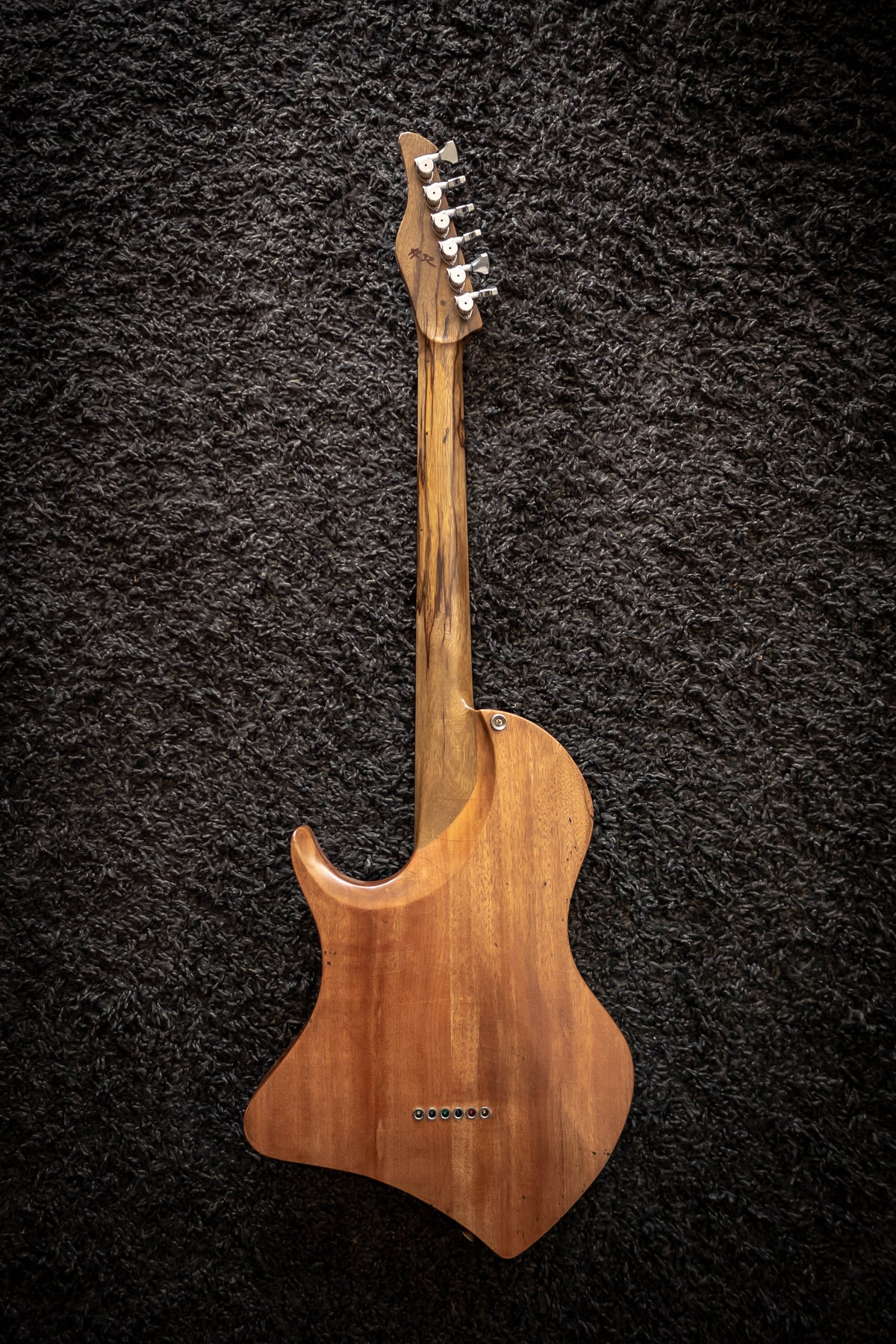 LARADA SPACE T // Dark Ivy Sparkle [Relic]