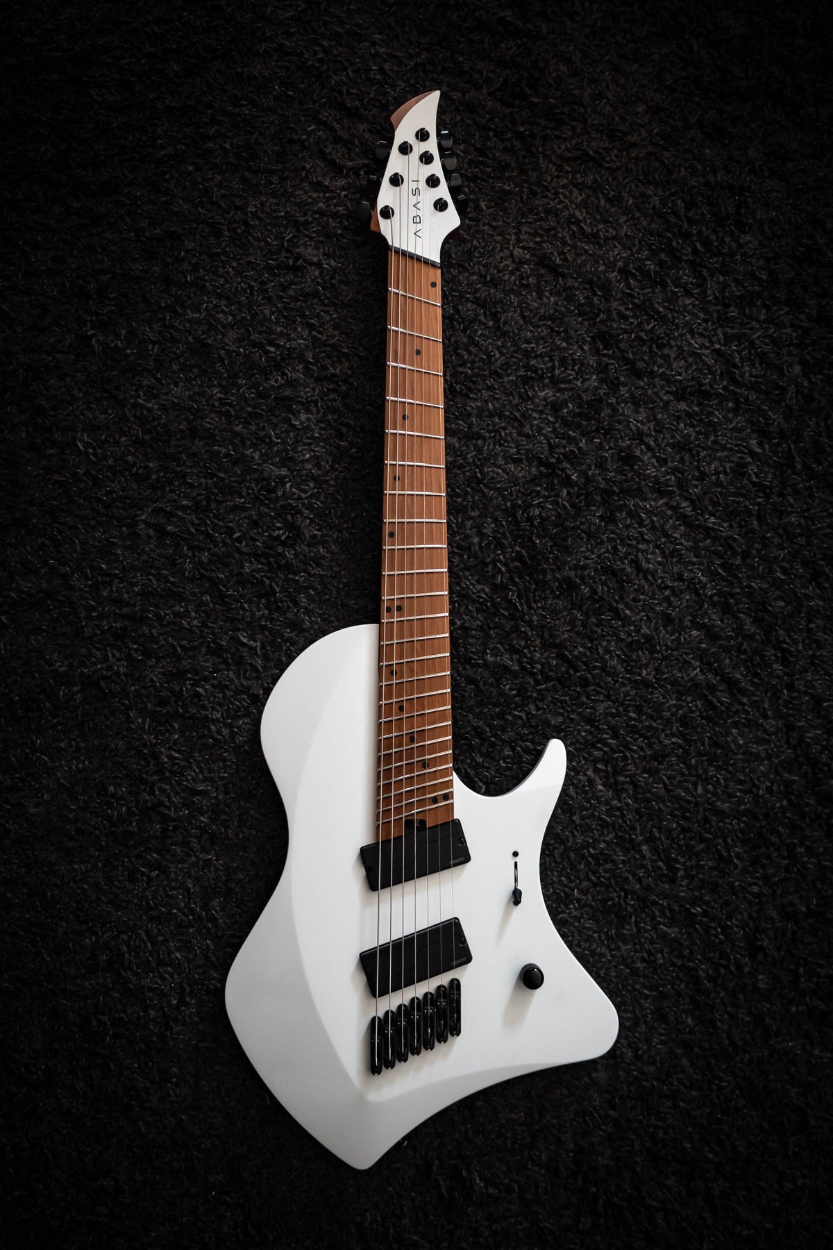J Larada 7 // Arctic White [Roasted Maple Neck + FB]