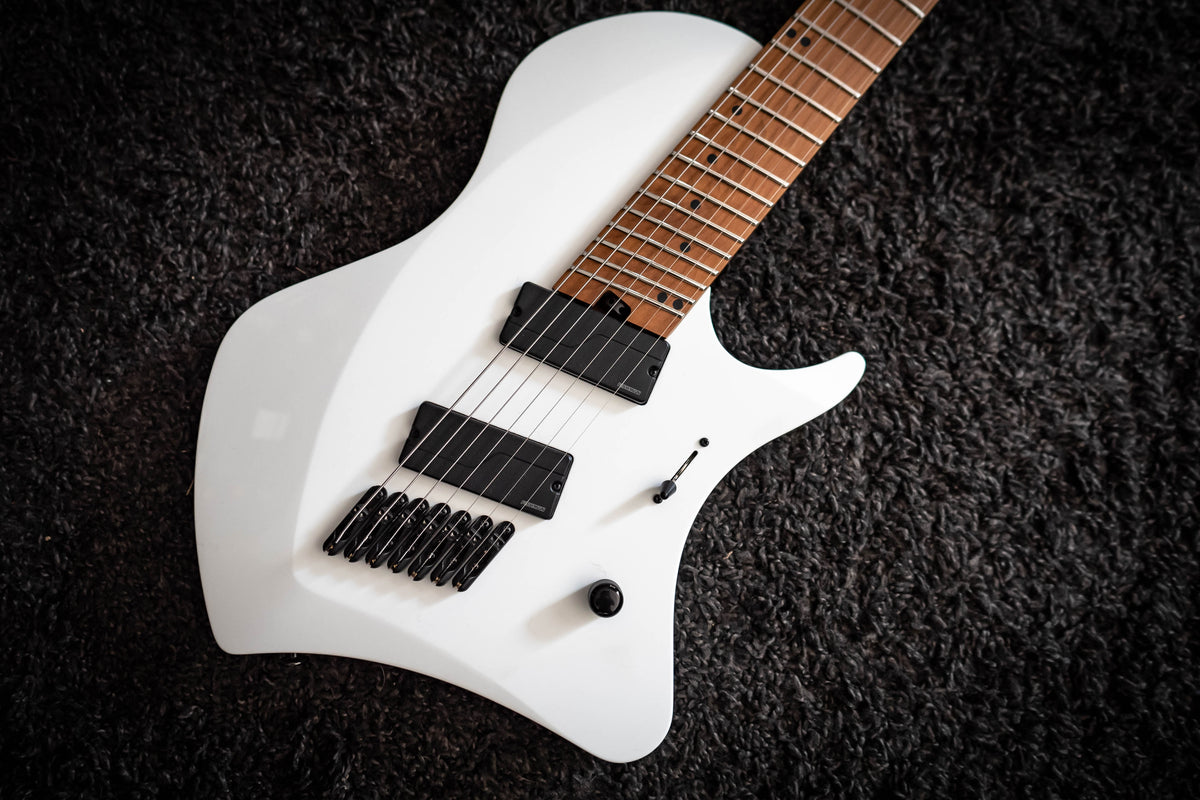 J Larada 7 // Arctic White [Roasted Maple Neck + FB]