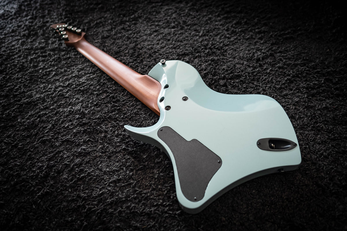 J Larada 8 // Sage [Roasted Maple Neck]