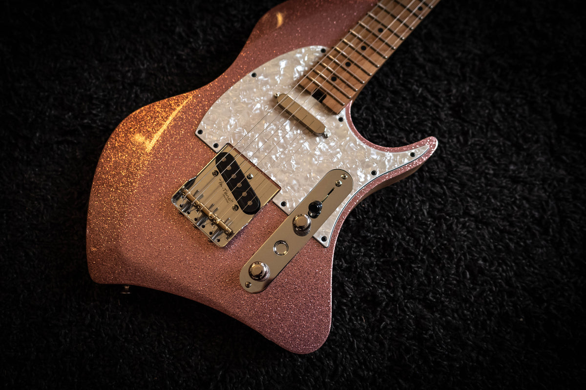 LARADA SPACE T // Pink Sparkle