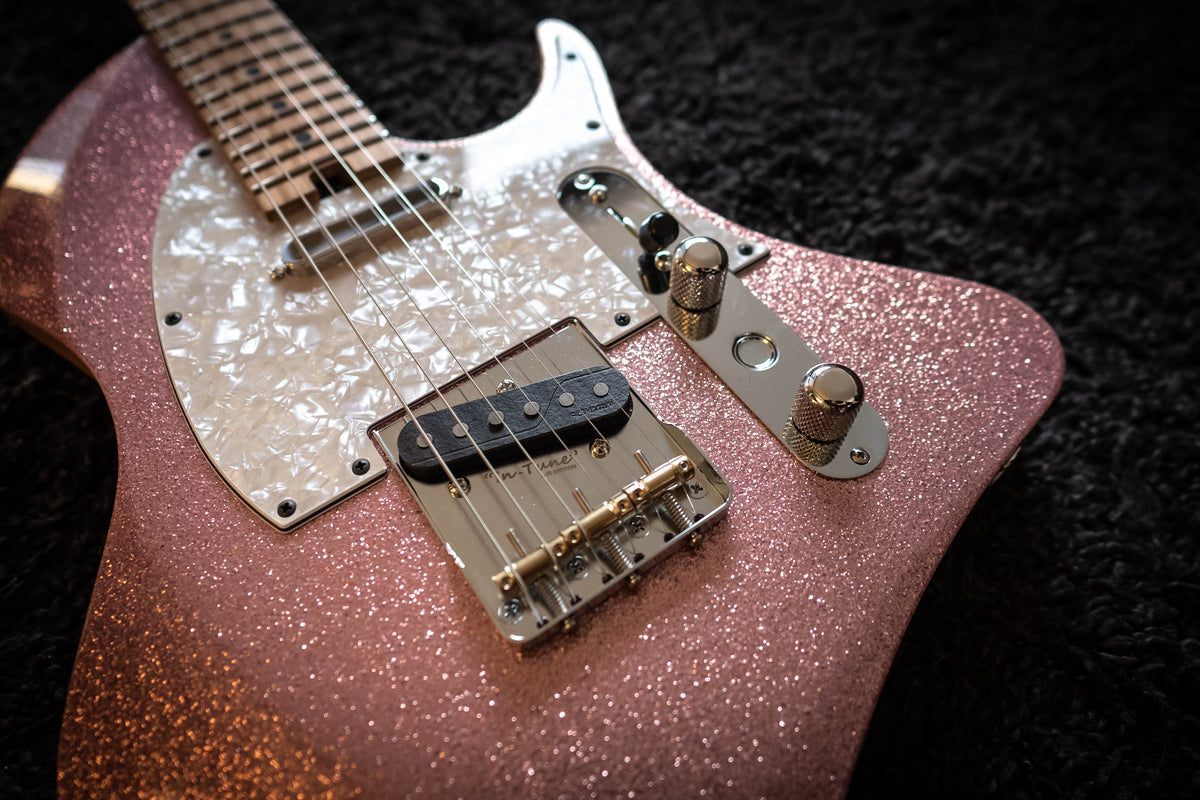 LARADA SPACE T // Pink Sparkle