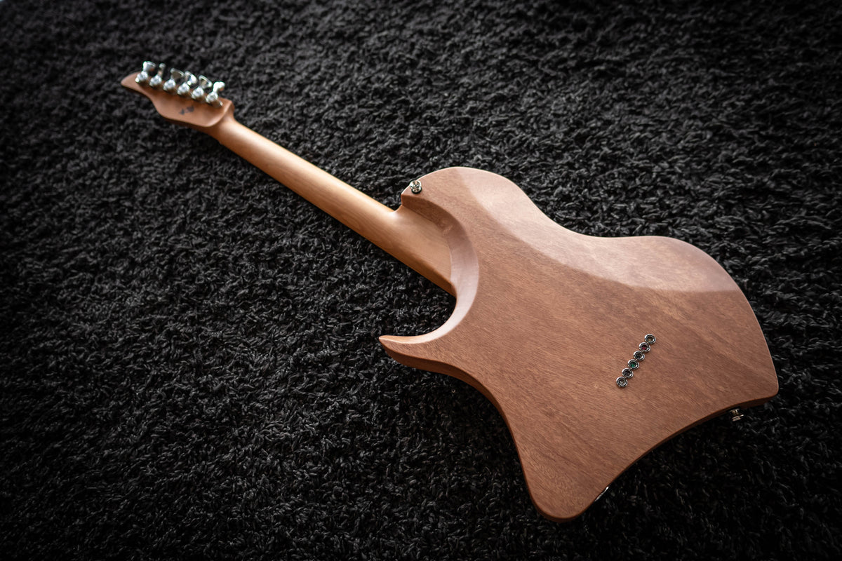 LARADA SPACE T // Arctic White (Roasted Maple FB)