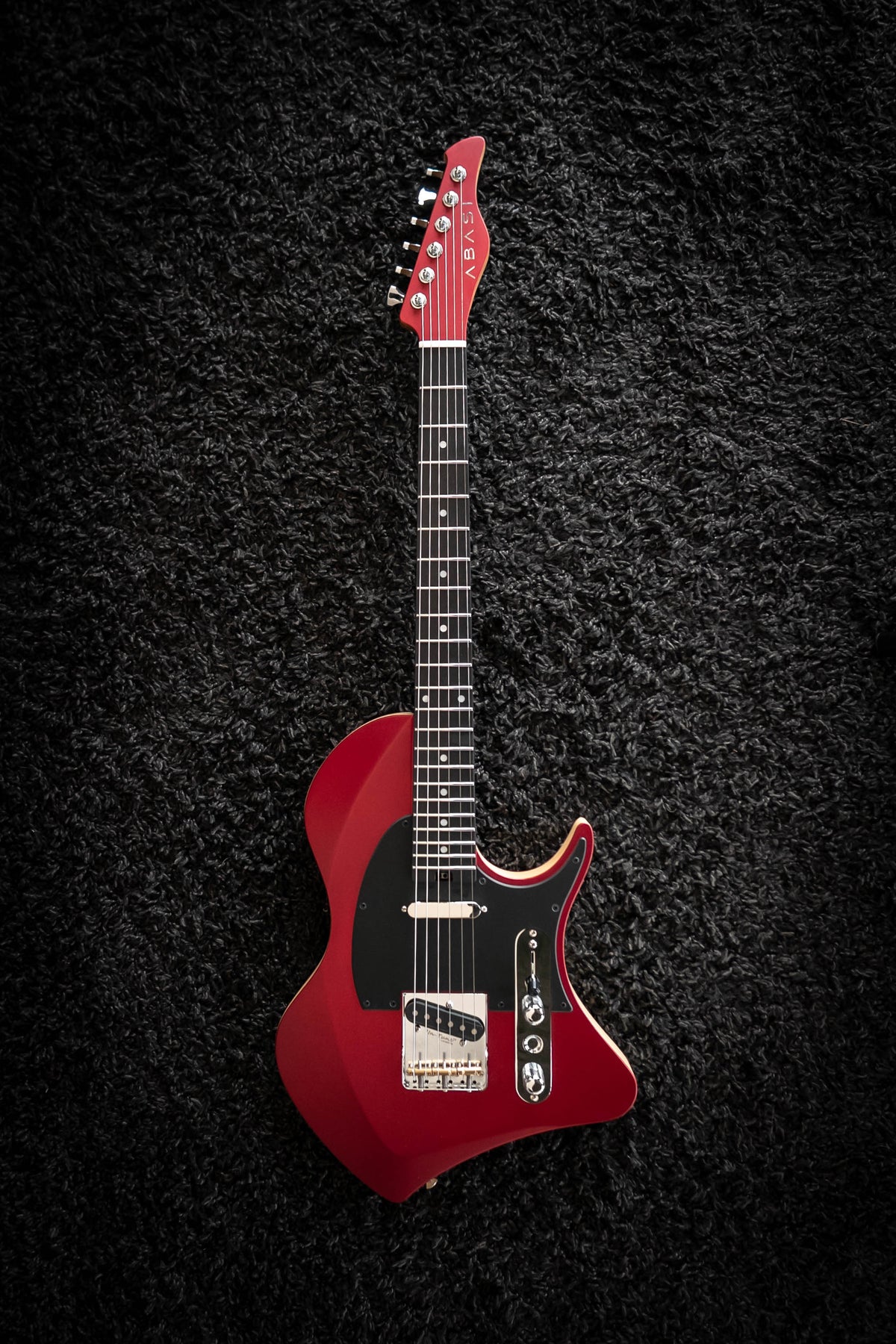 LARADA SPACE T // Sapphire Red