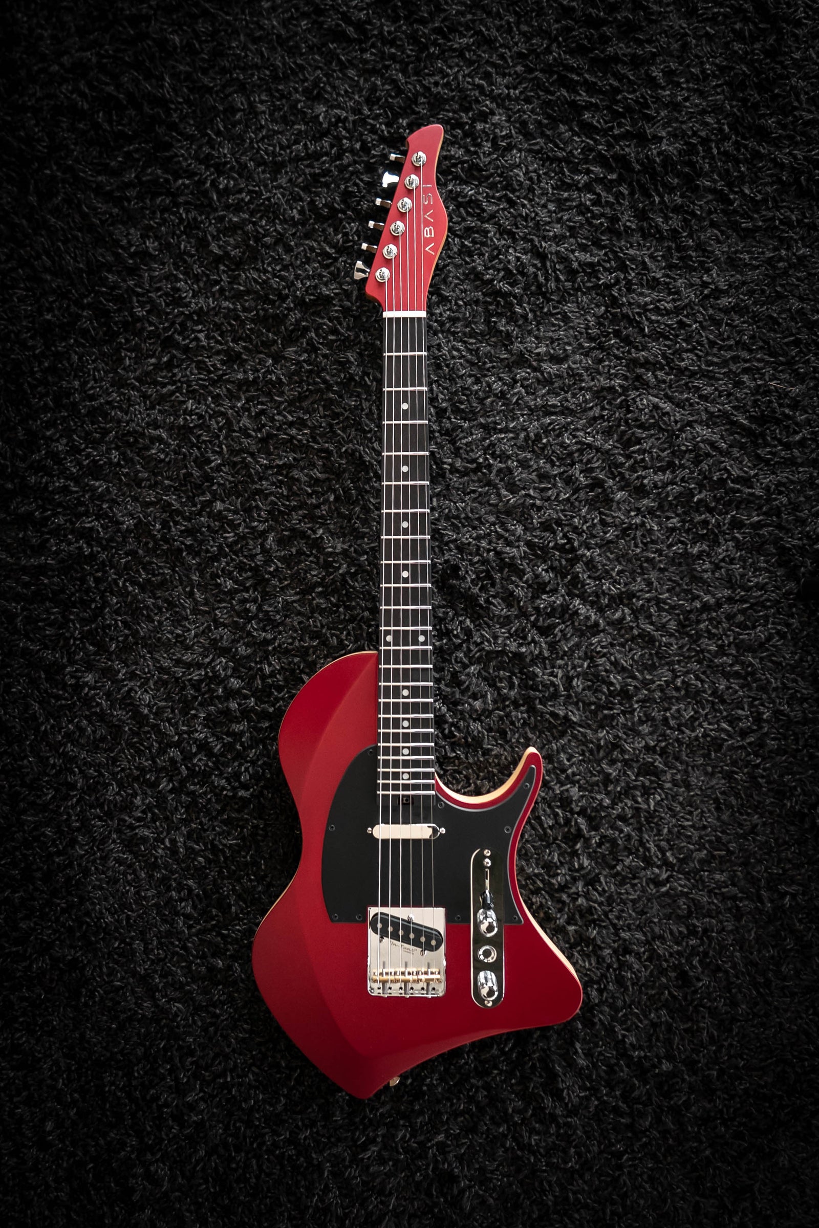 LARADA SPACE T // Sapphire Red