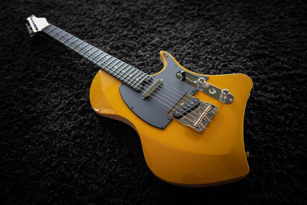 LARADA SPACE T // Solarbeam Yellow