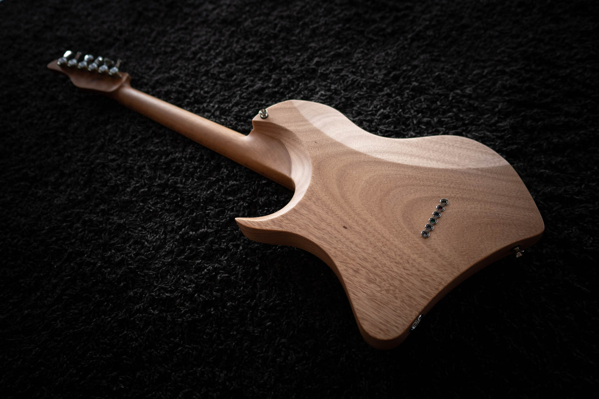 LARADA SPACE T // Violinburst