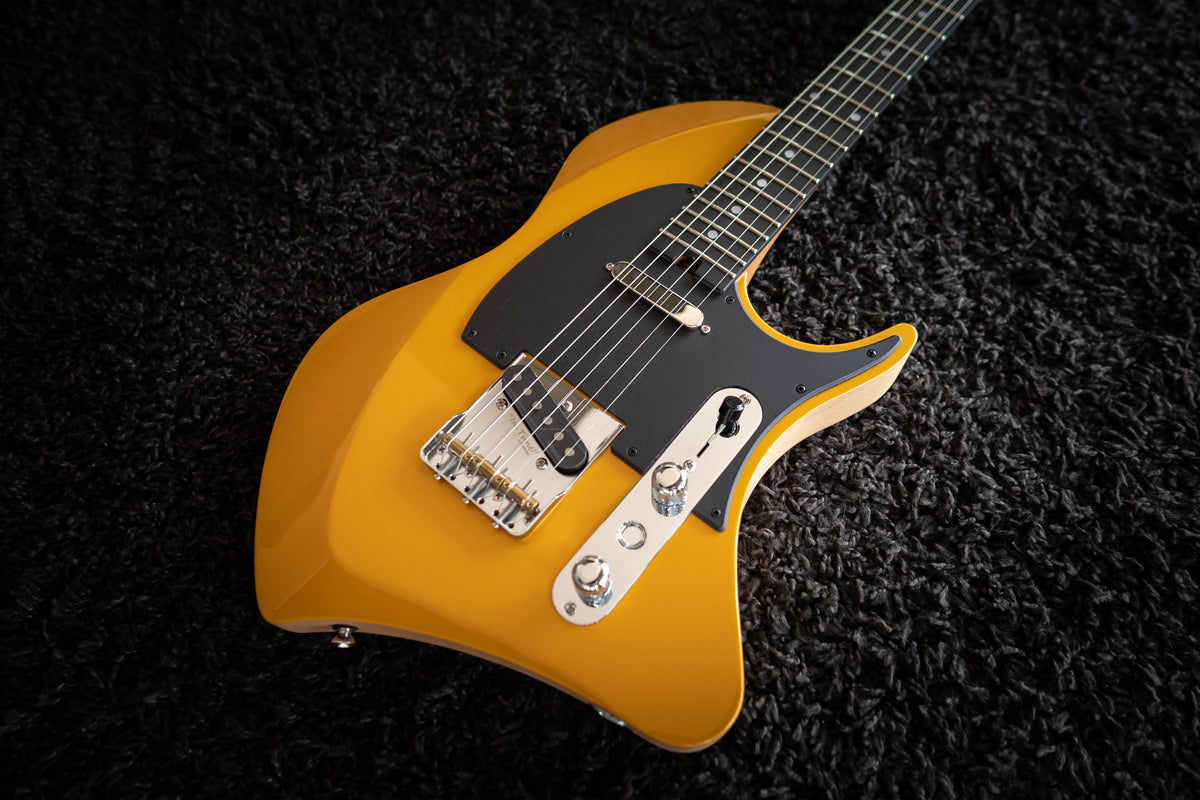 LARADA SPACE T // Solarbeam Yellow