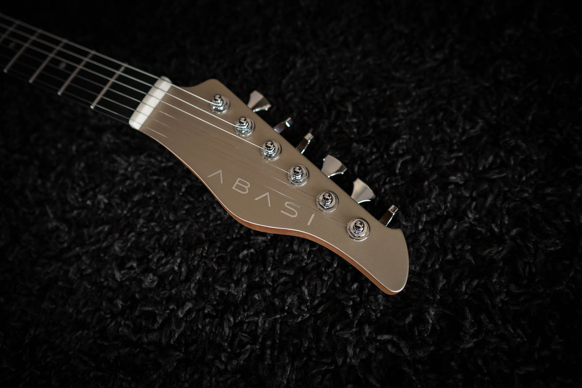 LARADA SPACE T // Champagne (Sugar Pine Body)